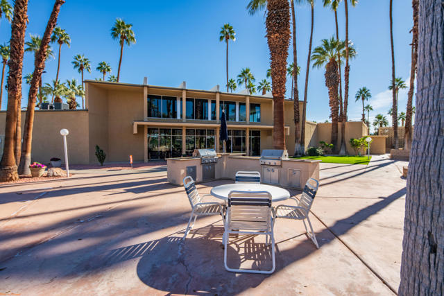 Were Focused 421 Butterfield-30