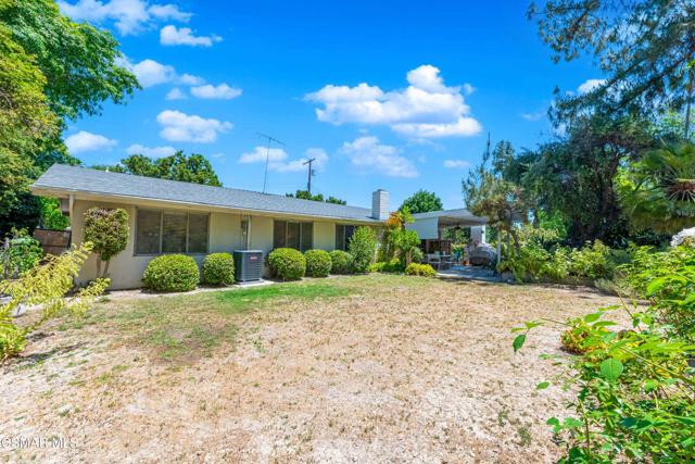 20418 Miranda Street, Woodland Hills CA: https://media.crmls.org/mediaz/fbbe4a28-b52c-4c5a-844f-52bfac777434.jpg