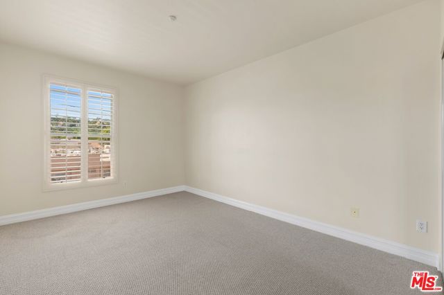 4202 Whitsett Avenue, Studio City CA: https://media.crmls.org/mediaz/fbbeb6a3-7987-449c-8310-89bedcd2d42c.jpg
