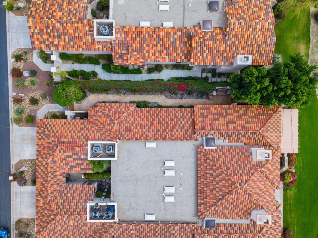 https://media.crmls.org/mediaz/fbbf38cf-ac34-4ad2-a131-eb5464e28bdc.jpg?preset=X-Large