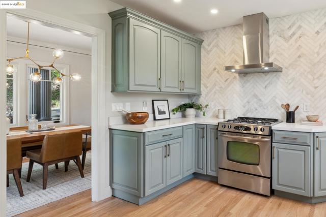 733 Carlston Ave., Oakland CA: https://media.crmls.org/mediaz/fbbfb246-8550-4fba-ba85-fdc6fe0f547b.jpg