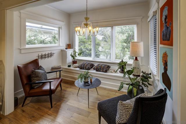 2147 Pine St, San Diego CA: https://media.crmls.org/mediaz/fbbfe10f-54f3-41b2-bd02-3f54fbde3345.jpg