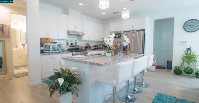 2299 Rustic Oak Ln, Rio Vista CA: https://media.crmls.org/mediaz/fbc0974b-7267-4671-9f06-2e9d890cb578.jpg