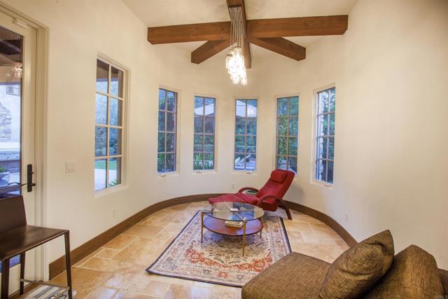 7031 Calle Portone, Rancho Santa Fe CA: https://media.crmls.org/mediaz/fbc0c416-3874-4f73-9cdb-49f59780145c.jpg