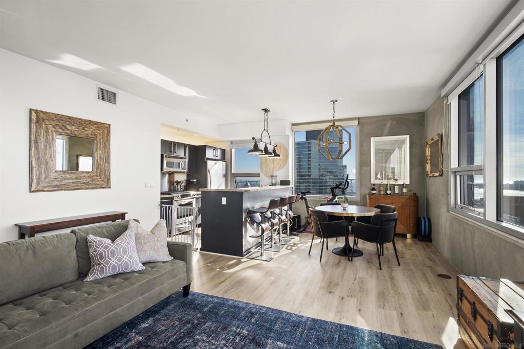 321 10th Ave. - photo 4