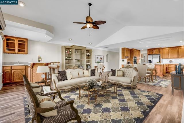 2391 Newport Dr, Discovery Bay CA: https://media.crmls.org/mediaz/fbc24840-a23a-4f9a-a9aa-1163e31e8dd5.jpg