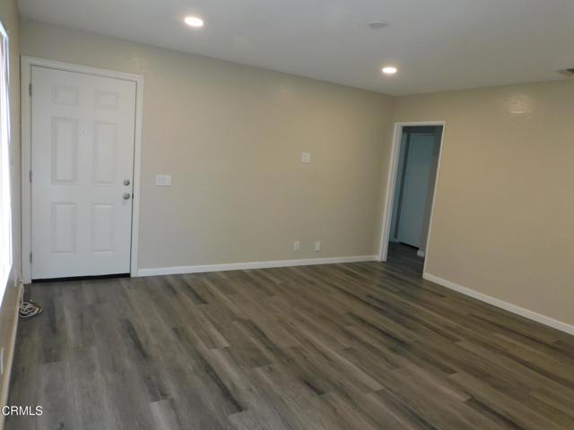 Detail Gallery Image 3 of 25 For 74 Abrazo Dr, Camarillo,  CA 93012 - 3 Beds | 2 Baths