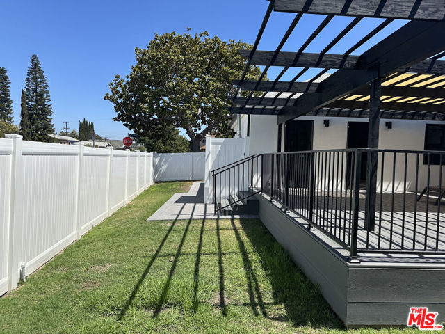 1901 S Point View Street, Los Angeles CA: https://media.crmls.org/mediaz/fbc2d0f8-0f84-4e1a-a806-d8a1fe79b6d4.jpg