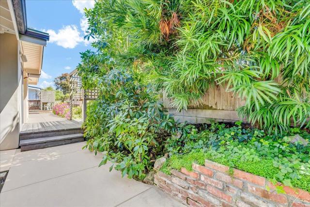 1037 Shell Avenue, Pacific Grove CA: https://media.crmls.org/mediaz/fbc2d326-3921-473a-8d8a-332ee5137dc1.jpg
