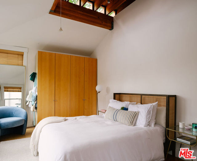 803 Boccaccio, Venice CA: https://media.crmls.org/mediaz/fbc35a4c-2140-4f52-86ba-f848fe7060d9.jpg