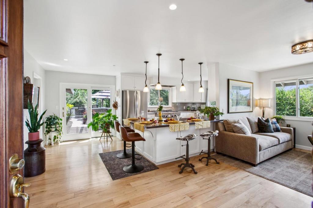 23054 Evergreen Lane