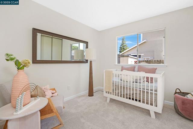 5040 Murchio Dr, Concord CA: https://media.crmls.org/mediaz/fbc51beb-604a-4ce8-a06b-134e713edd7f.jpg