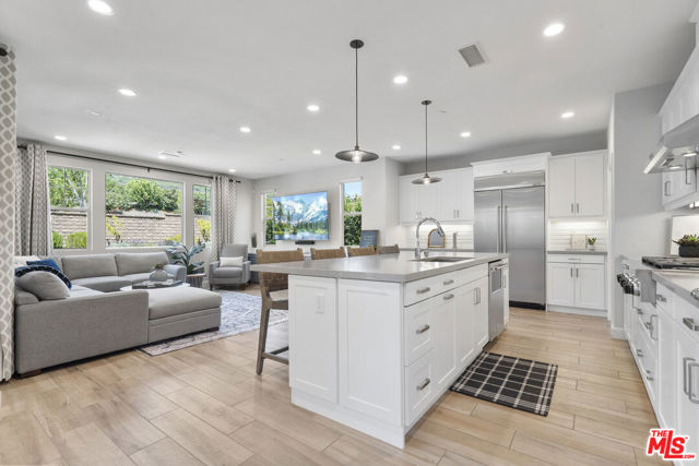6 Alimon Street, Rancho Mission Viejo CA: https://media.crmls.org/mediaz/fbc5dd3f-7090-4e6f-bca0-cff3eb939435.jpg