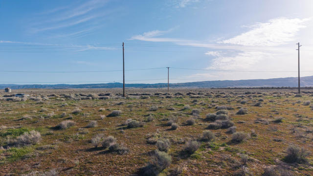 217 Ave D Pav 175 Stw N, Fairmont CA: https://media.crmls.org/mediaz/fbc628f5-c1af-4d9a-9dbf-c8ae5a2e72e8.jpg