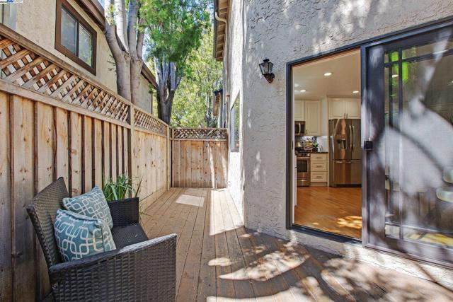 480 N Winchester Blvd, Santa Clara CA: https://media.crmls.org/mediaz/fbc63756-1a12-4930-a71d-ed3afa44bce9.jpg