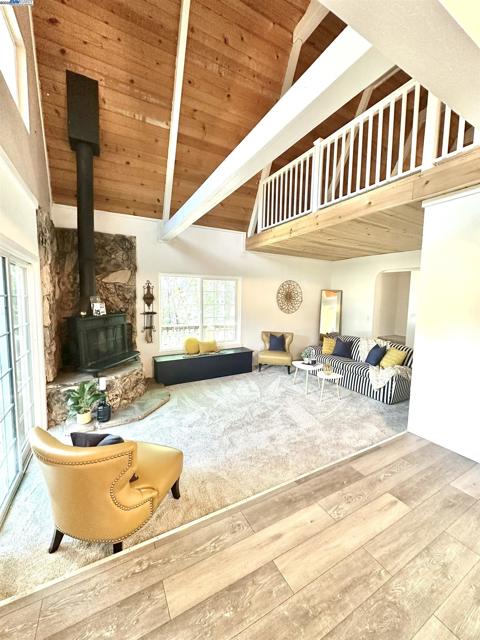 23875 Marshall Way, Twain Harte CA: https://media.crmls.org/mediaz/fbc64fb9-3ba2-414c-8c2e-16b36270f417.jpg