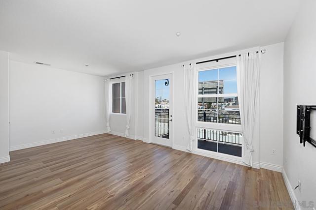 3957 30Th St, San Diego CA: https://media.crmls.org/mediaz/fbc7e0eb-6af2-4e5e-9e8f-9d1c2ec204f2.jpg