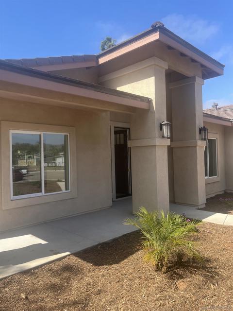 11989 Raceway Lane, Lakeside CA: https://media.crmls.org/mediaz/fbc816a4-4c80-4173-9cc1-b6a3bf3afbf8.jpg