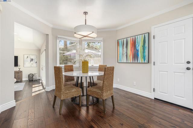 3868 Orion Ct, Pleasanton CA: https://media.crmls.org/mediaz/fbc896af-a59c-48fd-ab5b-745b2bb38ec5.jpg