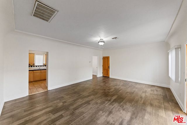 2623 Ellendale Place, Los Angeles CA: https://media.crmls.org/mediaz/fbc8cc4e-d23f-4c80-b724-290d575e09c9.jpg