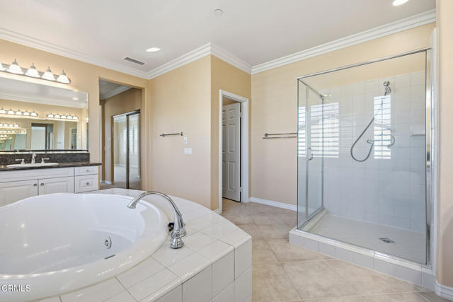 Detail Gallery Image 20 of 39 For 676 Chesapeake Pl, Ventura,  CA 93004 - 6 Beds | 3/1 Baths