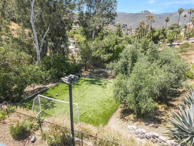 1271 Via Sendero, Escondido CA: https://media.crmls.org/mediaz/fbcd34d9-0234-412b-b1da-55f0d649aeaa.jpg
