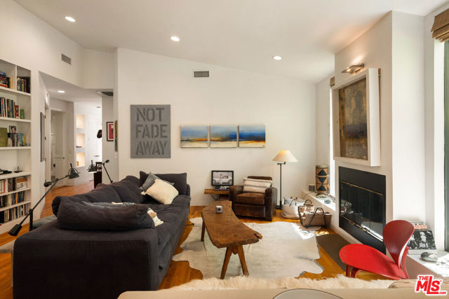 4 Bed Home for Sale in Venice, California