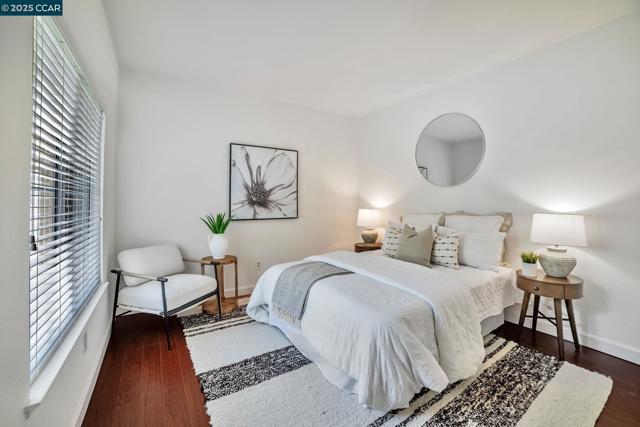 1364 Canyon Side Ave, San Ramon CA: https://media.crmls.org/mediaz/fbceda71-cfd6-4c70-8b20-8391f25ce63c.jpg