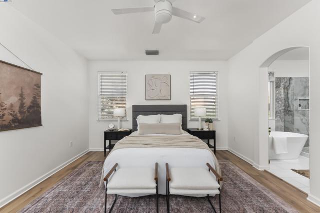 309 Aspen Ct, Roseville CA: https://media.crmls.org/mediaz/fbcf3b8b-b709-48bb-a342-6b27966d54a2.jpg