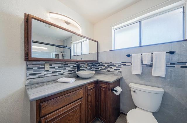 17945 Pesante Road, Salinas CA: https://media.crmls.org/mediaz/fbcfa52a-f46b-492a-94ba-488bd2a7a8ed.jpg