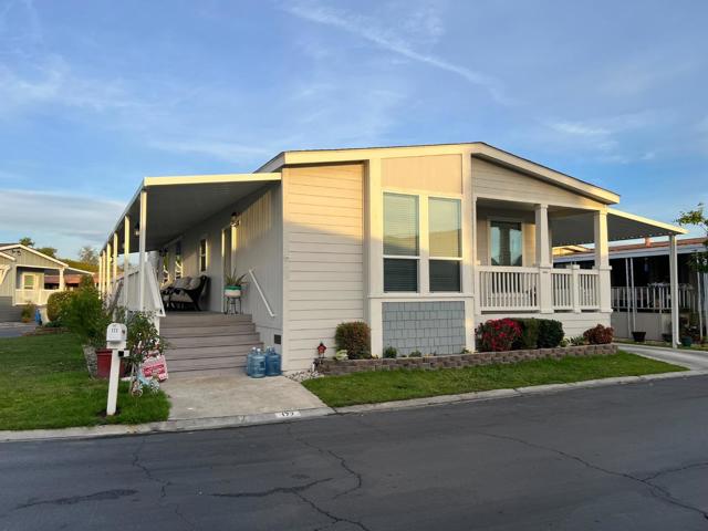 177 Chateau La Salle Drive, San Jose CA: https://media.crmls.org/mediaz/fbcfe73b-d0c3-4c13-b3d8-98cab7bc10c2.jpg