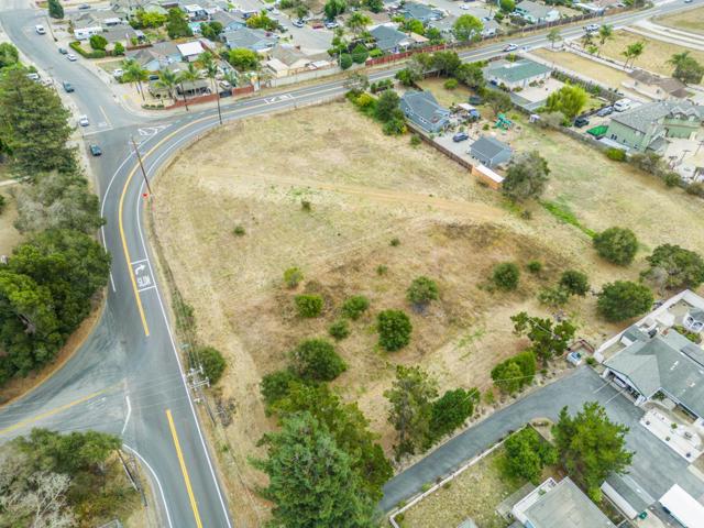 871 Green Valley Road, Watsonville CA: https://media.crmls.org/mediaz/fbd005ee-03cd-49f4-9909-189c5d732ff8.jpg