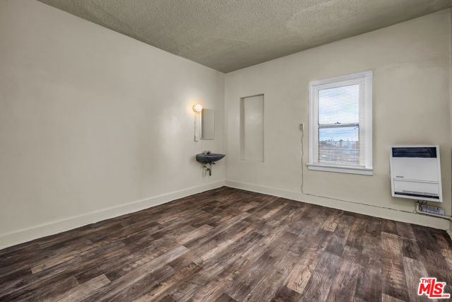 5734 S Broadway, Los Angeles CA: https://media.crmls.org/mediaz/fbd054b2-8a5f-466d-9aae-d02fc8637513.jpg