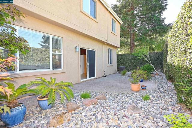 230 Triana Way, San Ramon CA: https://media.crmls.org/mediaz/fbd05f49-cc6c-442a-abd3-fc57fe82a374.jpg