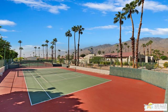 1475 E Amado Road, Palm Springs CA: https://media.crmls.org/mediaz/fbd228ed-47e0-415e-a252-7c4ca9e14842.jpg