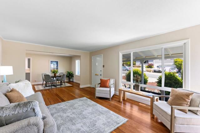 519 Park Boulevard, Millbrae CA: https://media.crmls.org/mediaz/fbd2848b-feb1-42fe-bd79-e9640ec108ca.jpg