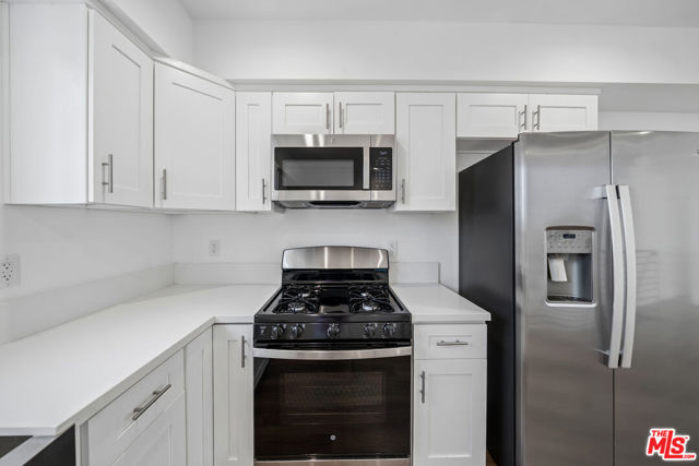 6334 1/2 Beck Avenue photo 13