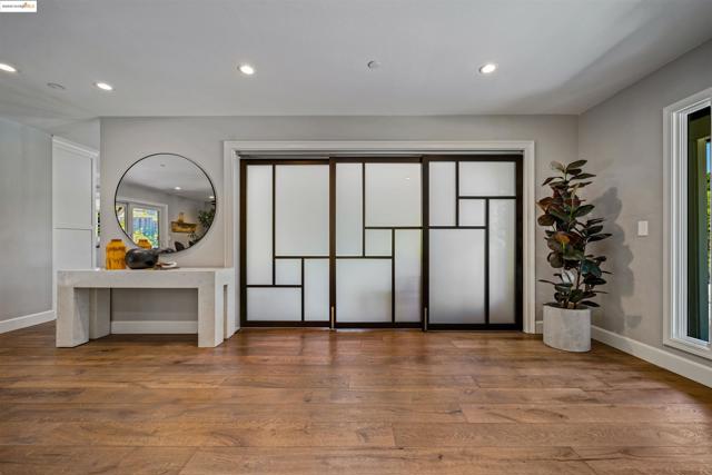 300 Rancho de Maria, Martinez CA: https://media.crmls.org/mediaz/fbd32868-9ad9-4156-b23d-20a8be520a9e.jpg
