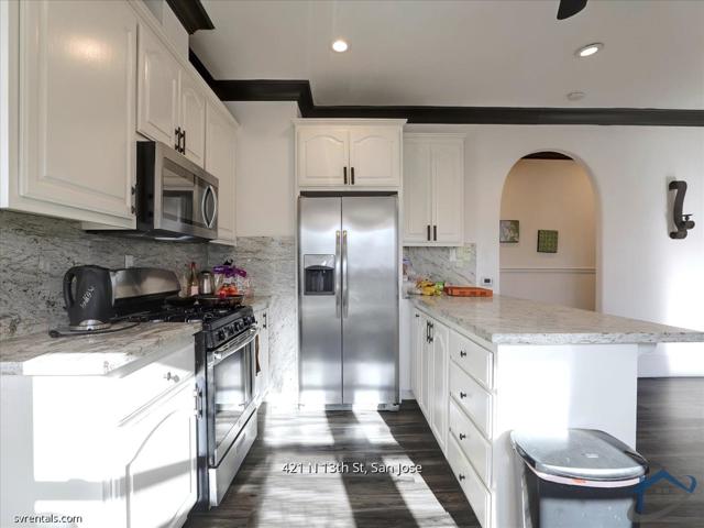 421 N 13th Street, San Jose CA: https://media.crmls.org/mediaz/fbd32cb7-df40-4085-9447-9a92f961dbc5.jpg