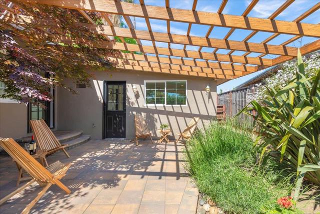 494 Century Drive, Campbell CA: https://media.crmls.org/mediaz/fbd50702-53a1-469f-8894-ffad84e3f825.jpg