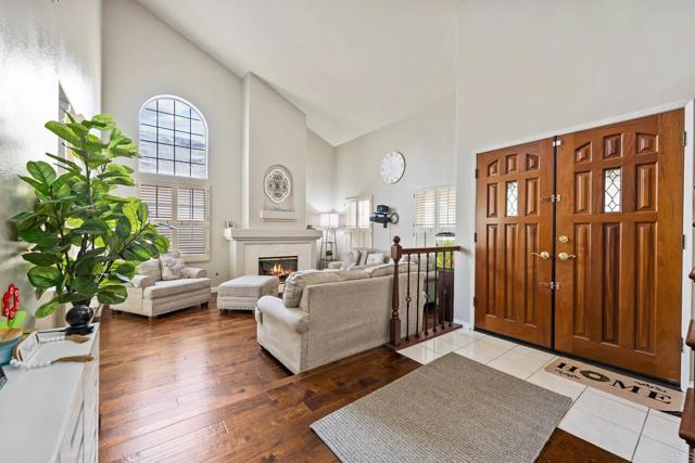 Detail Gallery Image 4 of 26 For 15560 La Entrada Dr, Moreno Valley,  CA 92551 - 5 Beds | 3 Baths