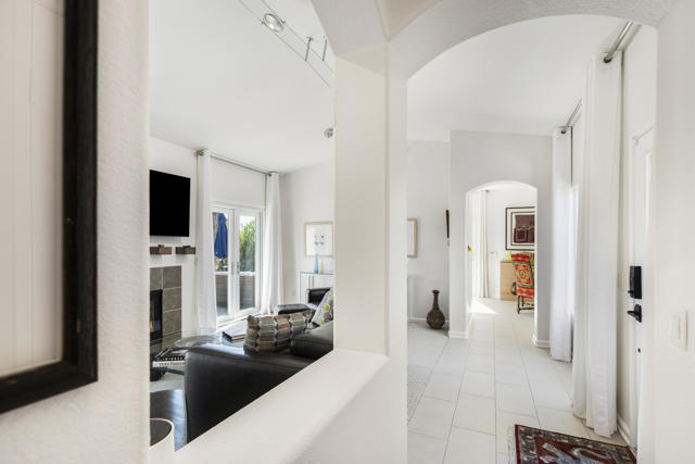 2900 S Redwood Drive, Palm Springs CA: https://media.crmls.org/mediaz/fbd544af-fe49-4393-8814-05565c406192.jpg