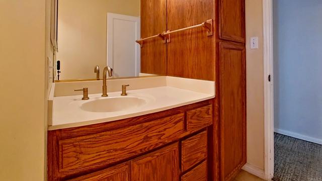 2862 Highland Drive, Carlsbad CA: https://media.crmls.org/mediaz/fbd5b57d-3540-48ae-afc7-2616073a463e.jpg