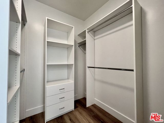 5801 Camerford Avenue, Los Angeles CA: https://media.crmls.org/mediaz/fbd62592-c5cf-45c3-86fc-75215b47f2bc.jpg