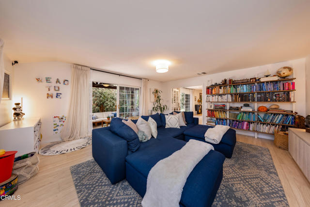 1009 Grandview Avenue, Ojai CA: https://media.crmls.org/mediaz/fbd6d825-cfd1-4d4c-a8dc-b929b143961b.jpg