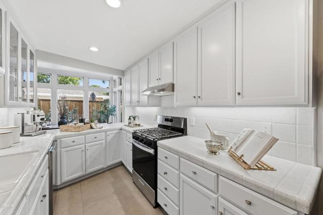 1962 Menalto, Menlo Park CA: https://media.crmls.org/mediaz/fbd79f7d-eab7-4a64-bab4-9ecf41925a5e.jpg