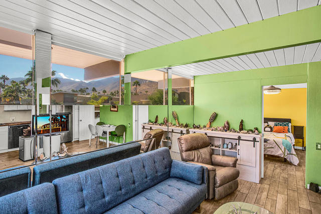 1111 E Palm Canyon Drive, Palm Springs CA: https://media.crmls.org/mediaz/fbd7aea2-11bb-4c68-93f1-15fb40948c71.jpg