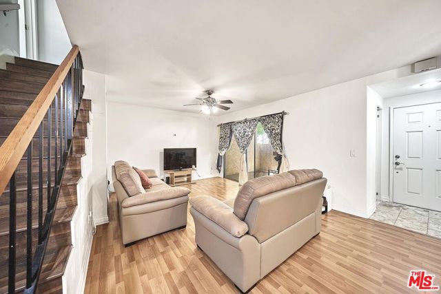 20807 Roscoe Boulevard, 1 photo 8