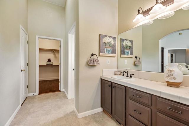 44737 Sun Valley Drive, King City CA: https://media.crmls.org/mediaz/fbd81a07-ce58-4b39-b5ca-785082ec14a0.jpg