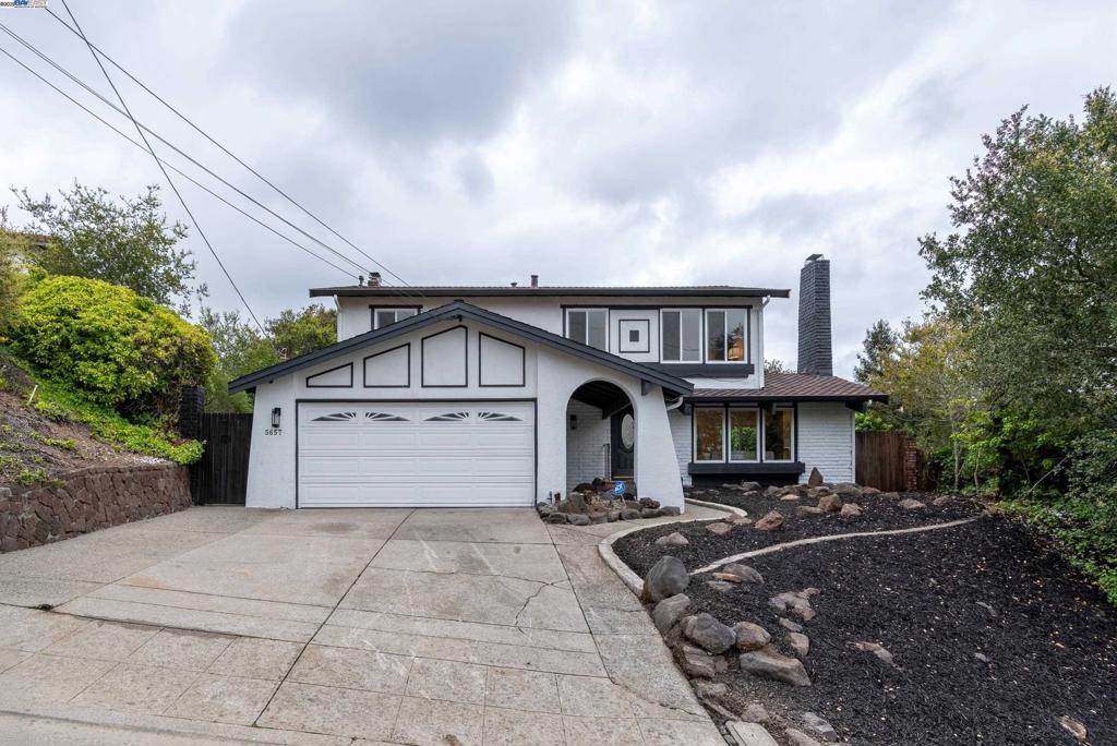5657 Shadow Ridge Dr